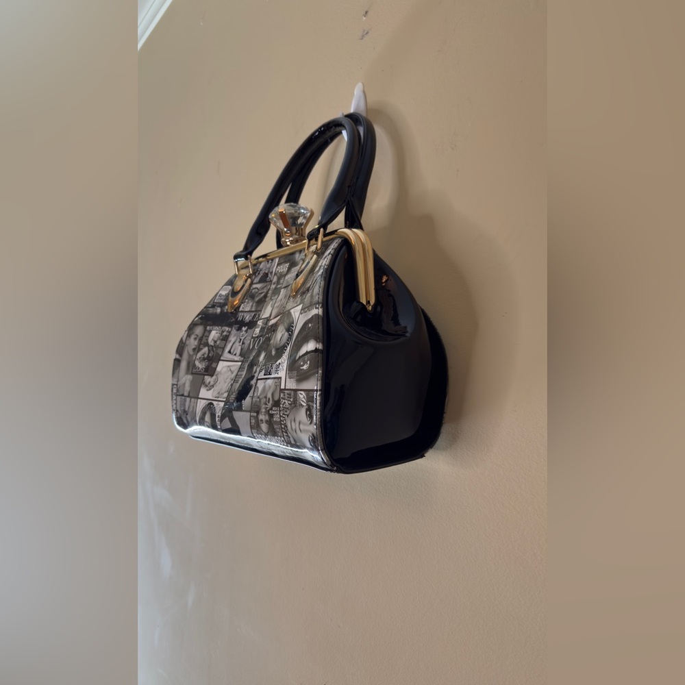 Magazine Bag - Picture 11 of 16